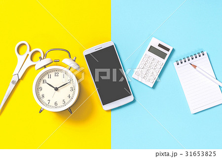 スマートフォンと文房具 31653825