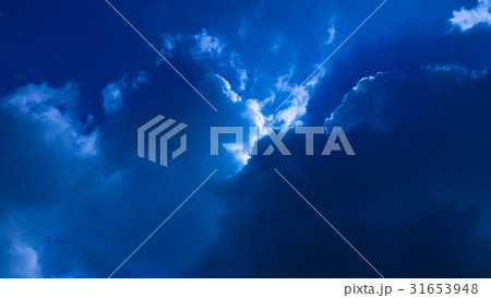 6月の空と雲 （16:9） 31653948