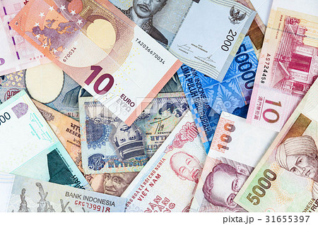 Multi currency note indicating world economy  31655397