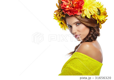 woman beauty face makeup with summer field wild flowers isolated woman beauty face makeup with summer field wild flowers isolated 31656320