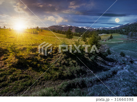 snowy tops of carpathians in springtime 31660398