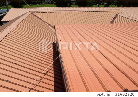 Strip of running metal roof of a building Strip of running metal roof of a building 31662520