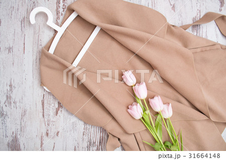 Beige coat with a belt, pink tulips, white trempel Beige coat with a belt, pink tulips, white trempel 31664148