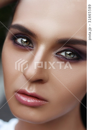 Portrait of female face with natural clean skin 31665589
