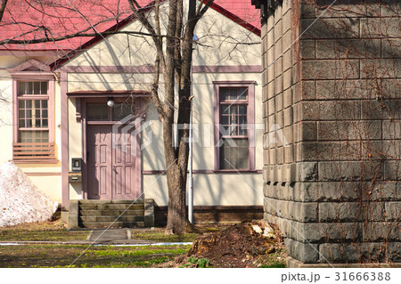 札幌散歩:旧札幌農学校図書館読書室・書庫 北海道大学構内 札幌散歩:旧札幌農学校図書館読書室・書庫 北海道大学構内 31666388