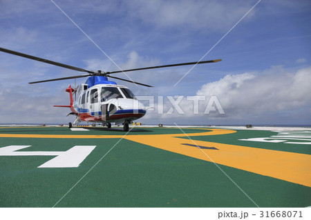 交通 雲 飛行機 31668071