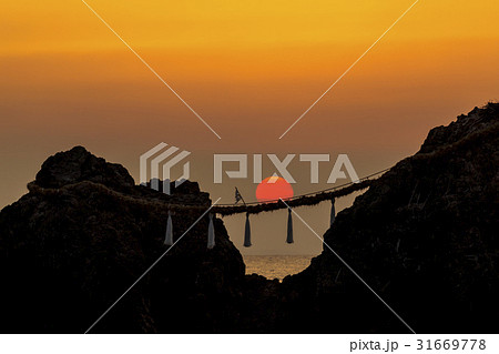 二見ヶ浦の夕日 二見ヶ浦の夕日 31669778