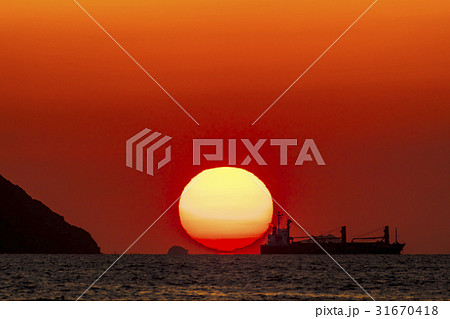 那の津埠頭の夕日 31670418