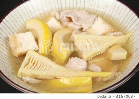 たけのこの味噌汁 31670637