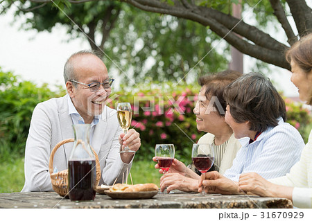 シニアフレンズ  アウトドア ライフスタイル  イメージ 31670929