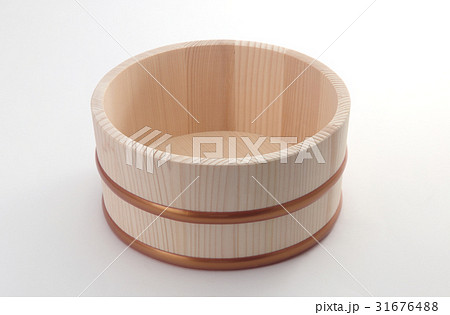 木桶の写真素材 [31676488] - PIXTA