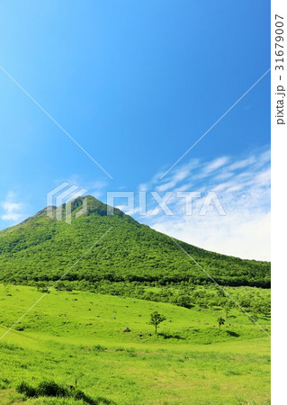 大分県　青空の豊後富士 31679007