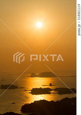 春霞の九十九島をのぞむ 春霞の九十九島をのぞむ 31682114