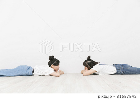 仲良し女子2人組 仲良し女子2人組 31687845