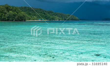 Beautiful Blue Lagoone shortly before Thunderstorm 31695140