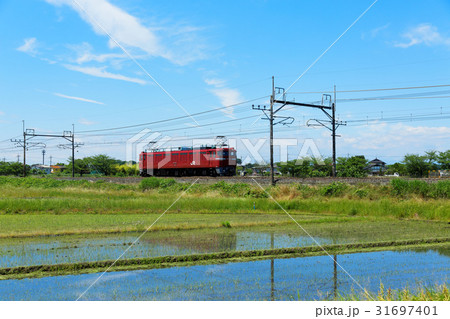 田園風景と機関車 31697401