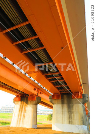 新荒川大橋とその橋脚部分 新荒川大橋とその橋脚部分 31698222