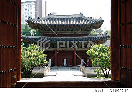 古建築 ドア 伝統 31699216