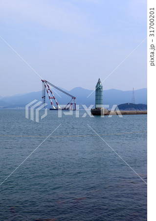 クレーン 鉛筆灯台 統営市 31700201