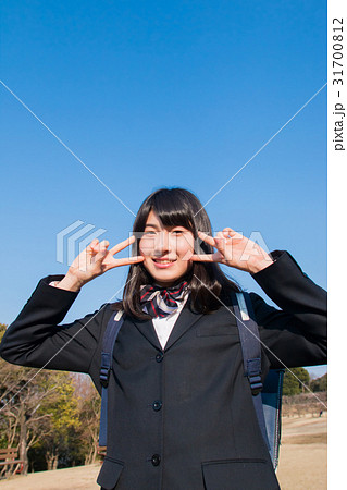 中学生 制服　登校　下校　空 31700812