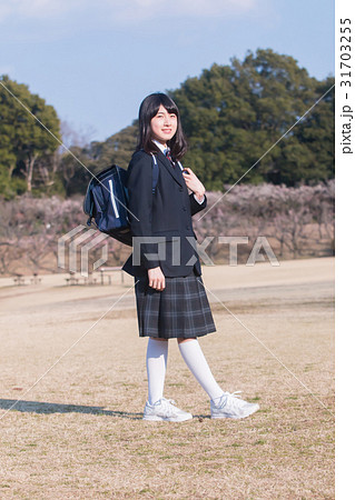中学生 制服 登校 下校 空 中学生 制服 登校 下校 空 31703255