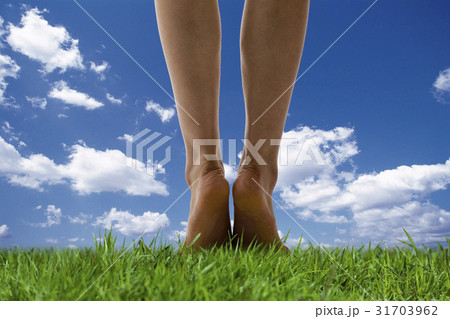 雲 ブラケット つま先立ち 31703962