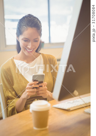 Business woman posing 31708084