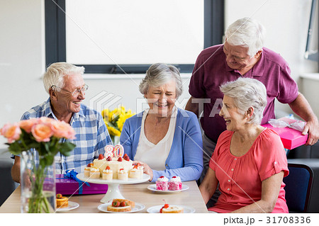 Seniors celebrating a birthday 31708336