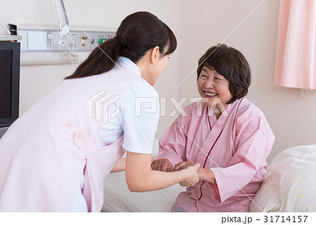 ヘルバー、介護士、介護イメージ ヘルバー、介護士、介護イメージ 31714157