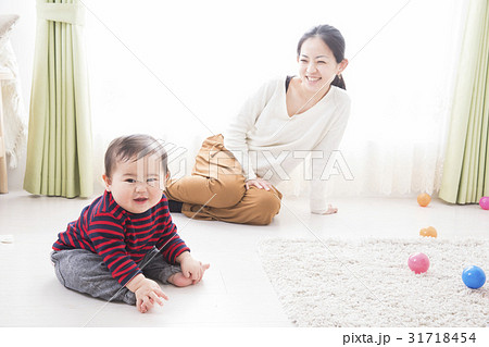 子供とお母さん 子供とお母さん 31718454