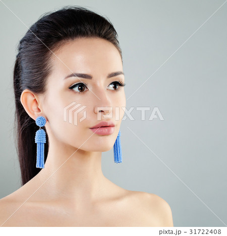 Beautiful Young Woman with Makeup Beautiful Young Woman with Makeup 31722408