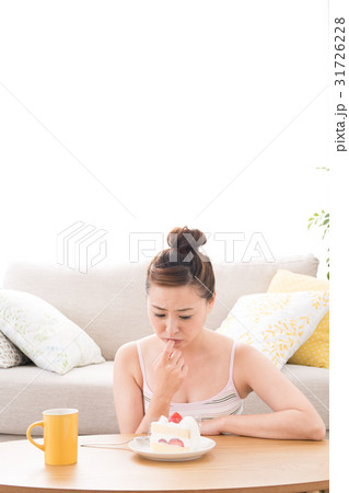 ダイエット 女性 31726228