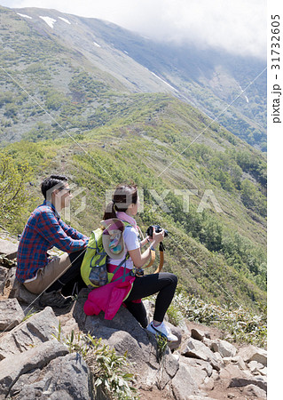 登山　トレッキングイメージ　 31732605