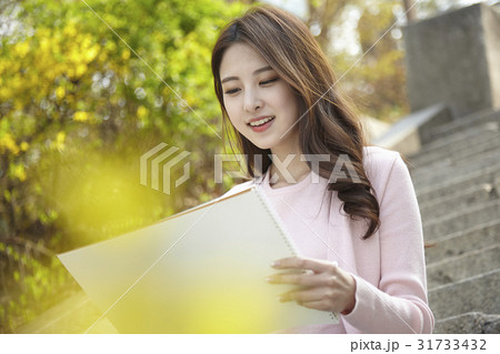 20代 大学生 スケッチブック 31733432