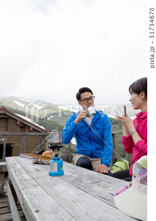 登山　トレッキングイメージ 31734670