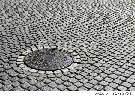 マンホール 歩道ブロック 画像 31735752