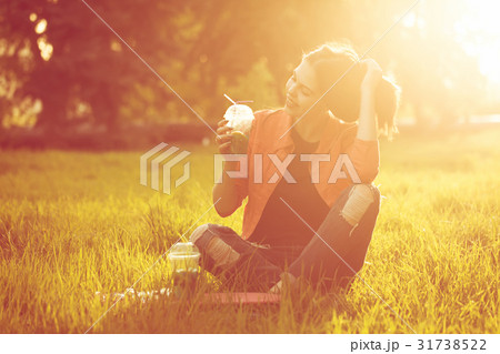 Teen girl with fruity fresh and skateboard 31738522