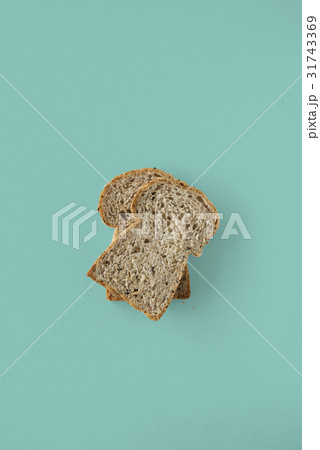 Wholegains Wheat Bakery Bread Meal 31743369