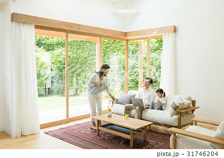 ファミリー　イメージ　 31746204