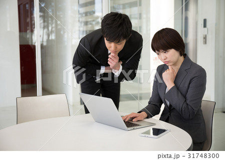 会社 OJT 打合せ 保険関連 会社 OJT 打合せ 保険関連 31748300