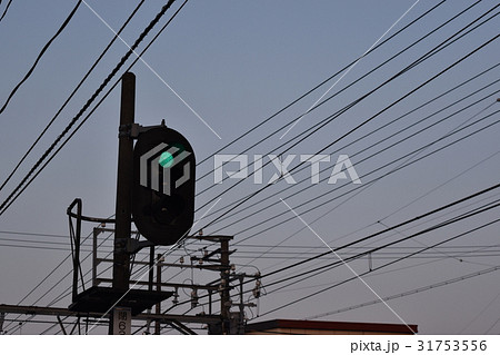 電車の信号 電車の信号 31753556