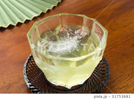 冷茶　緑茶　茎茶　日本茶　クキ茶 31753681