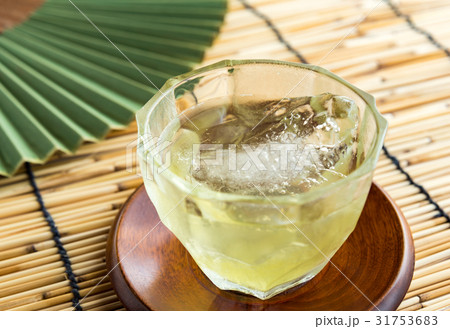 冷茶　緑茶　茎茶　日本茶　クキ茶 31753683