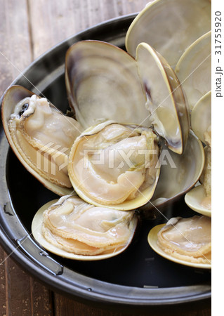 桑名産ハマグリの酒蒸し 31755920