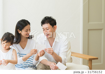 ファミリー アルバム作り ファミリー アルバム作り 31756152