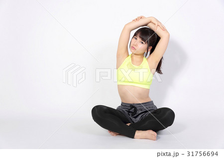 若い女性　フィットネスイメージ 31756694