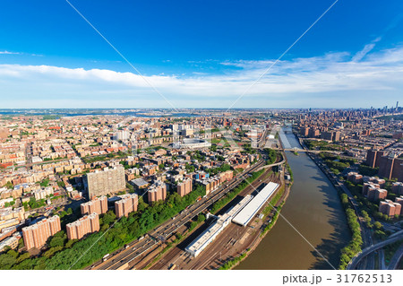 Aerial view of the Bronx, NY 31762513