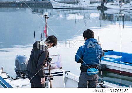 海釣り　釣り人 31763185