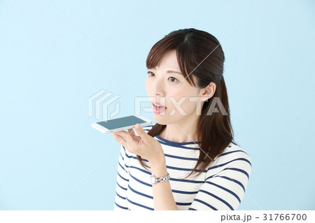 女性・ブルーバック 女性・ブルーバック 31766700