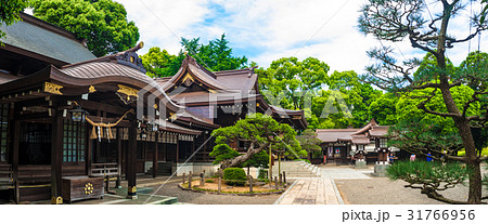 出水神社_水前寺成趣園_豊富な阿蘇伏流水が湧出して作った池を中心にした桃山式回遊庭園 31766956
